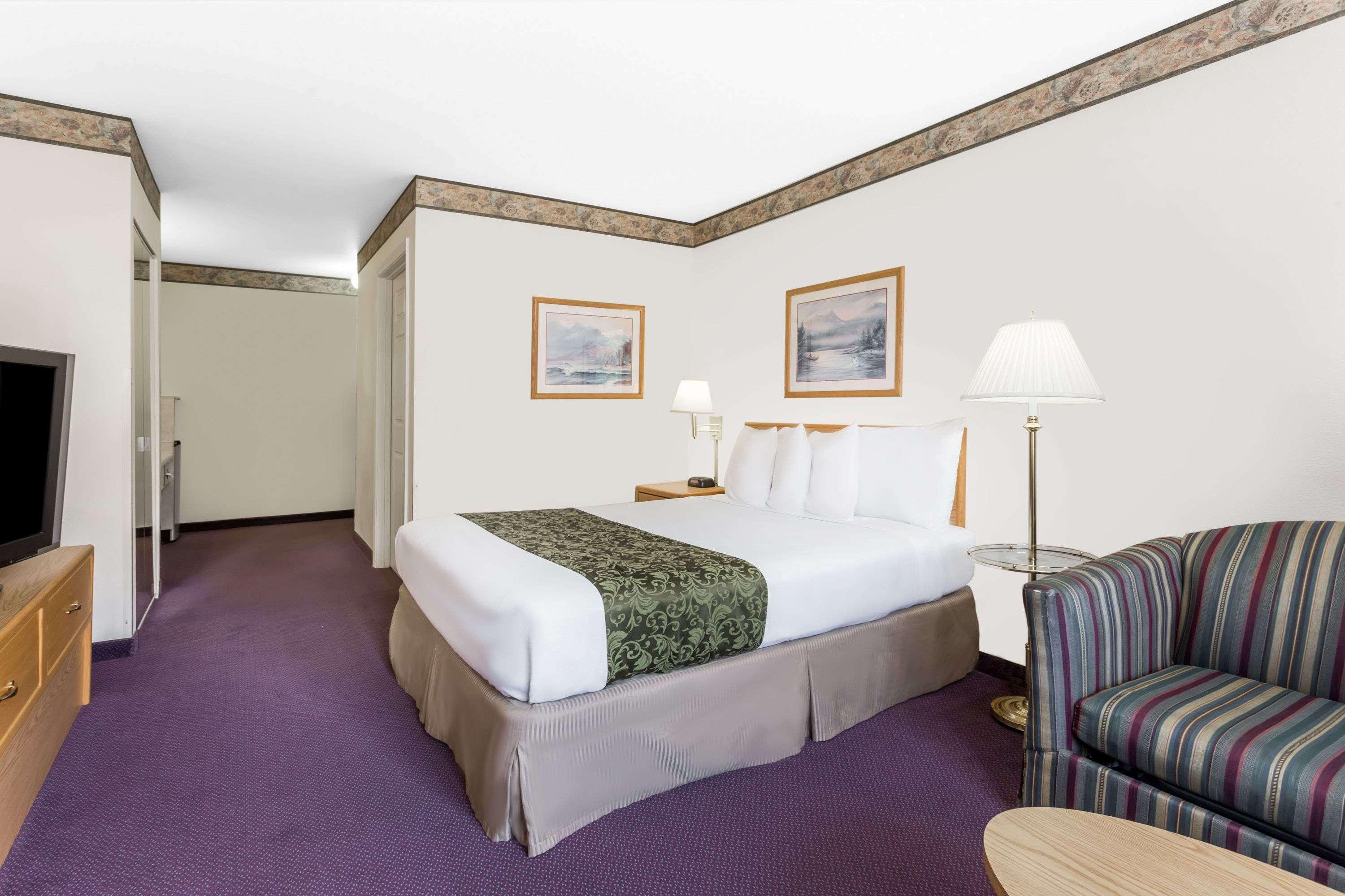 Days Inn By Wyndham Ocean Shores Exteriör bild