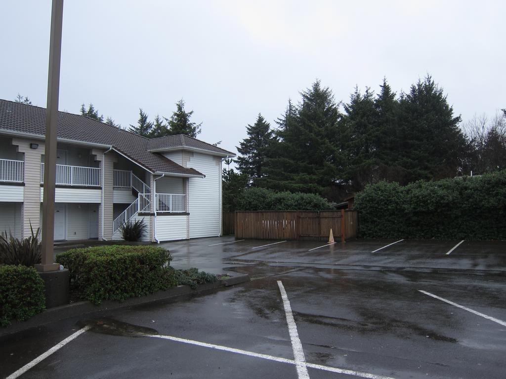 Days Inn By Wyndham Ocean Shores Exteriör bild