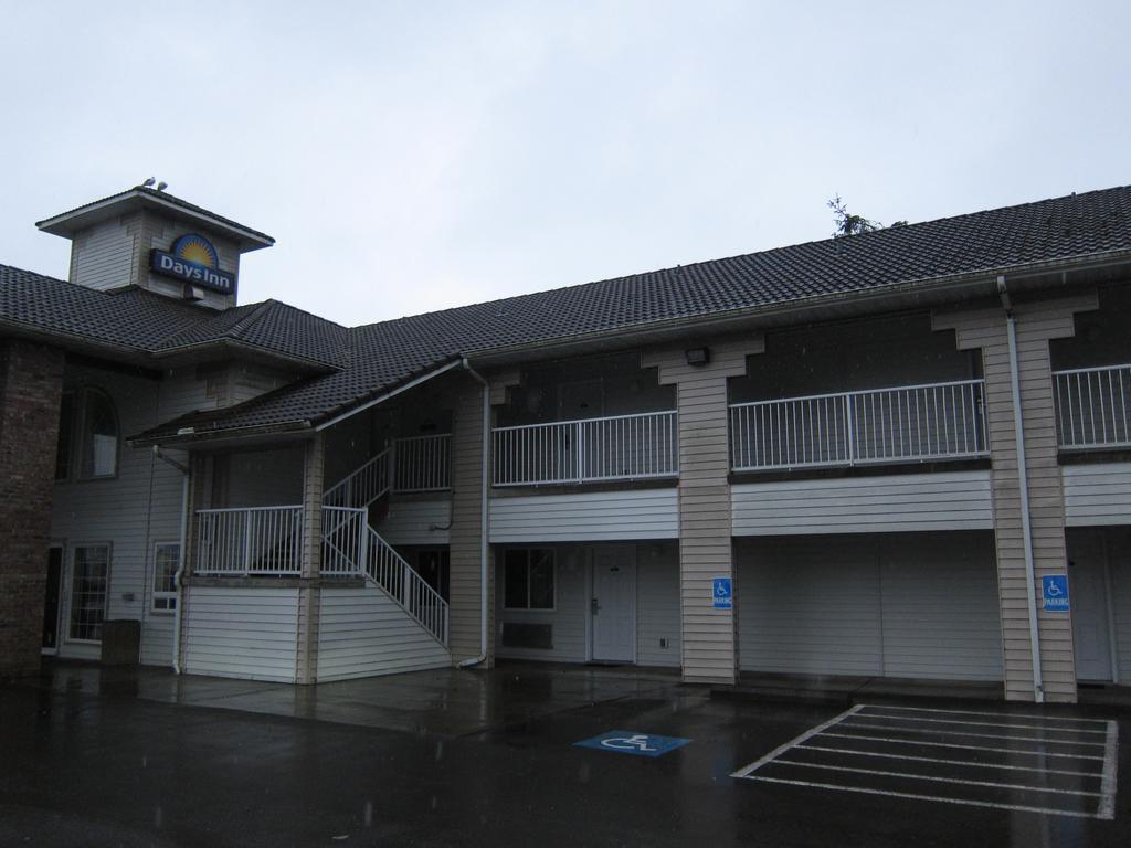 Days Inn By Wyndham Ocean Shores Exteriör bild