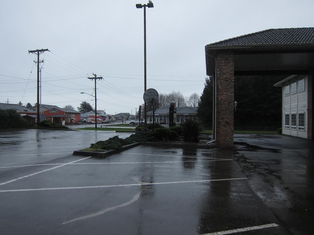Days Inn By Wyndham Ocean Shores Exteriör bild